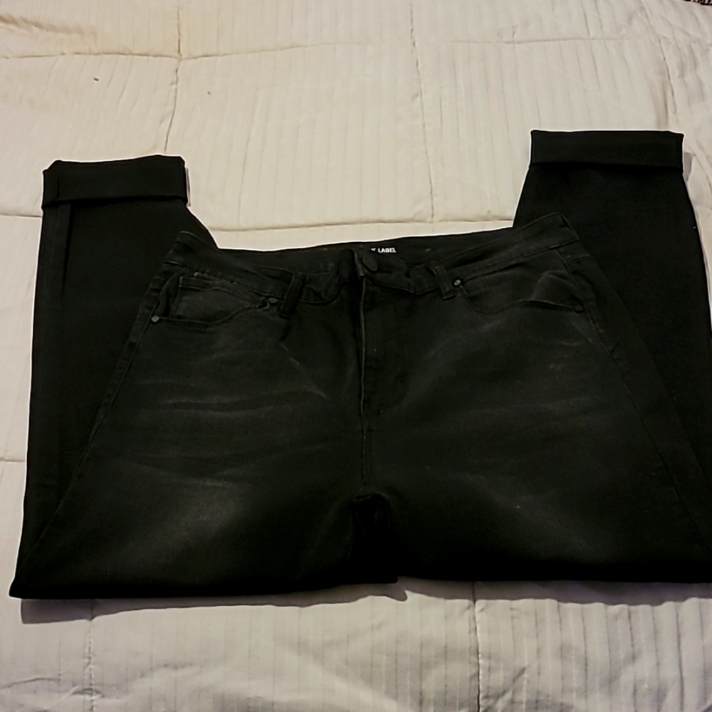 NWOT Black Label by Crest Toi